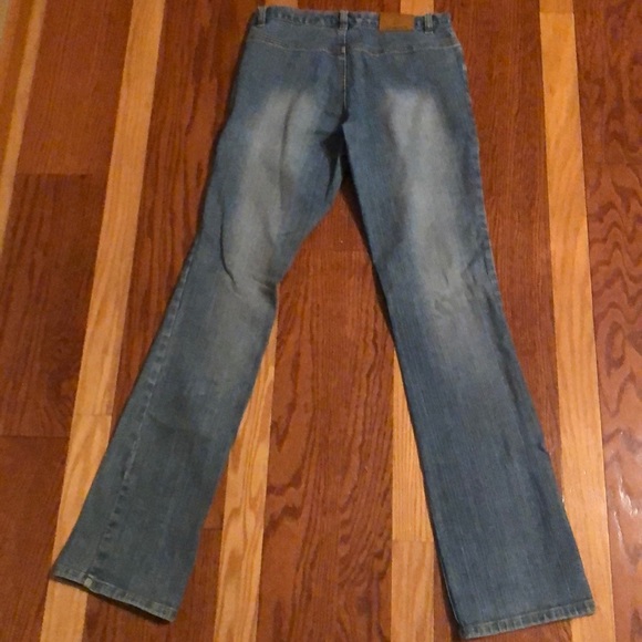 Jane Doe Jeans - Picture 2 of 3